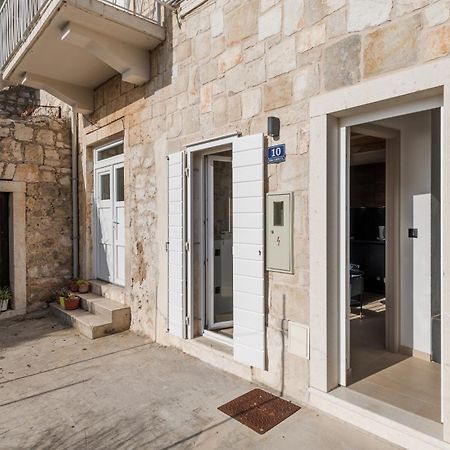 Apartamento Tiny Secret House Komiža Exterior foto