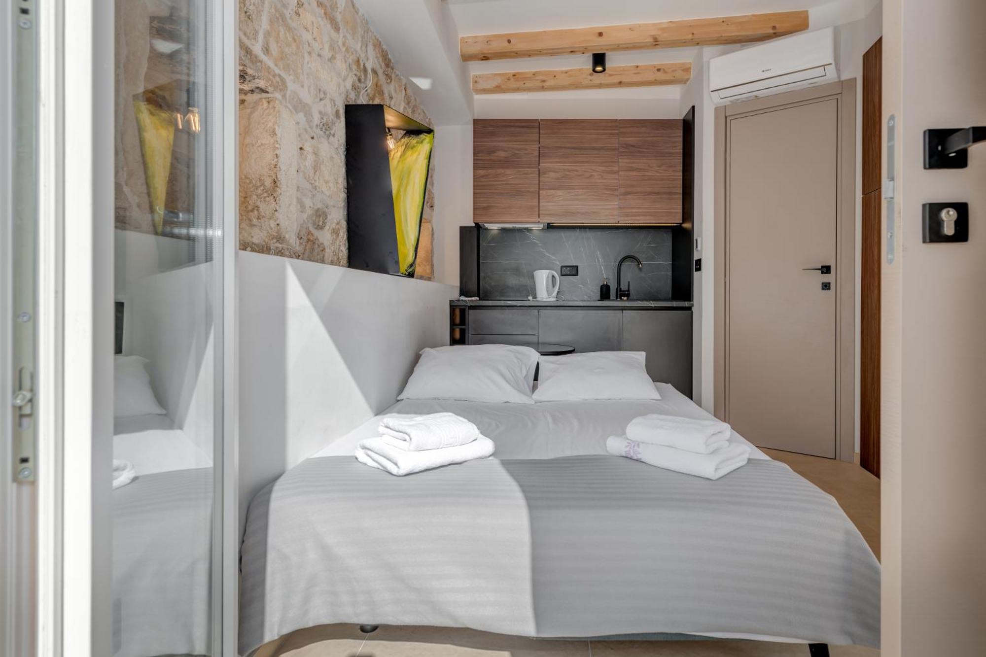 Apartamento Tiny Secret House Komiža Exterior foto